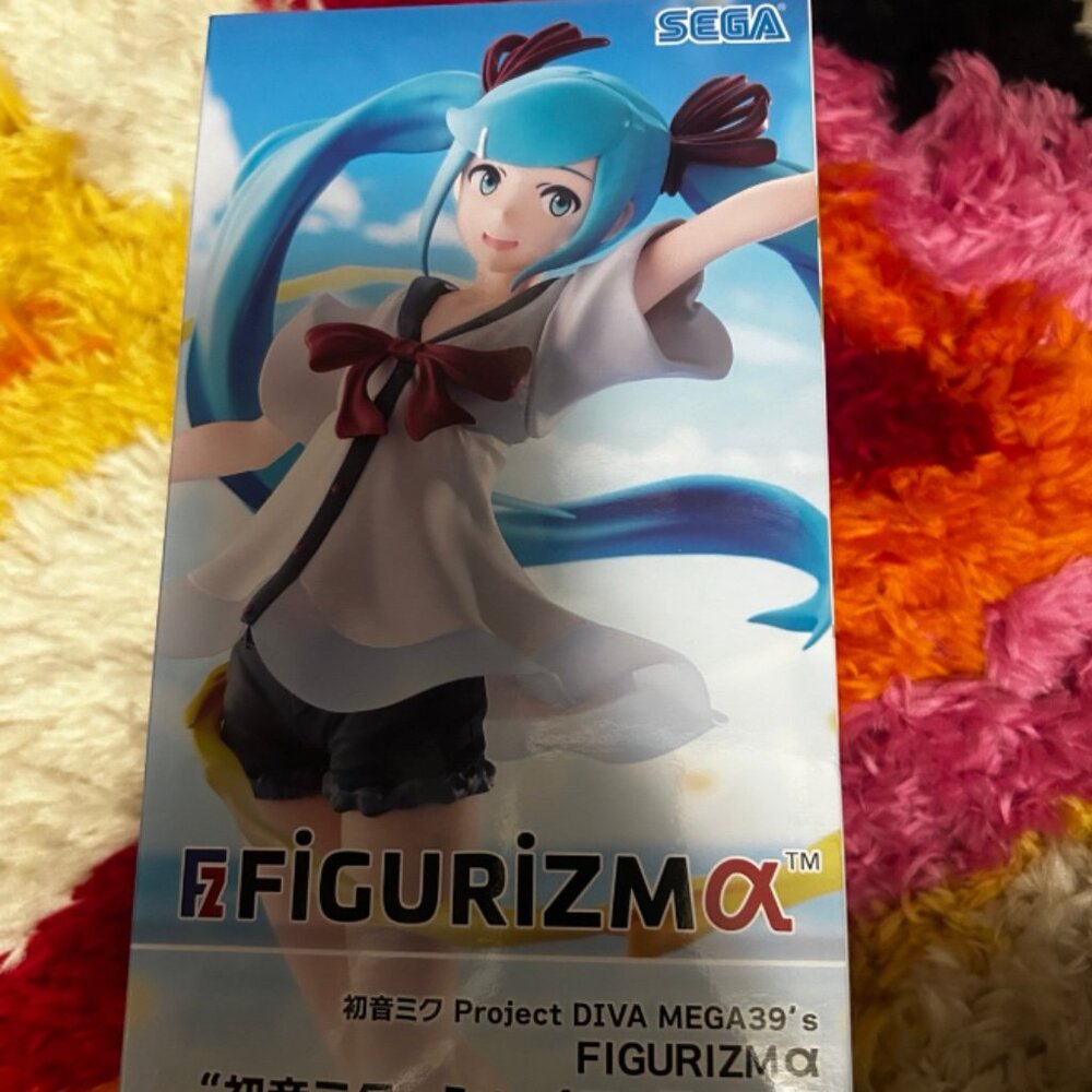 hatsune miku figure